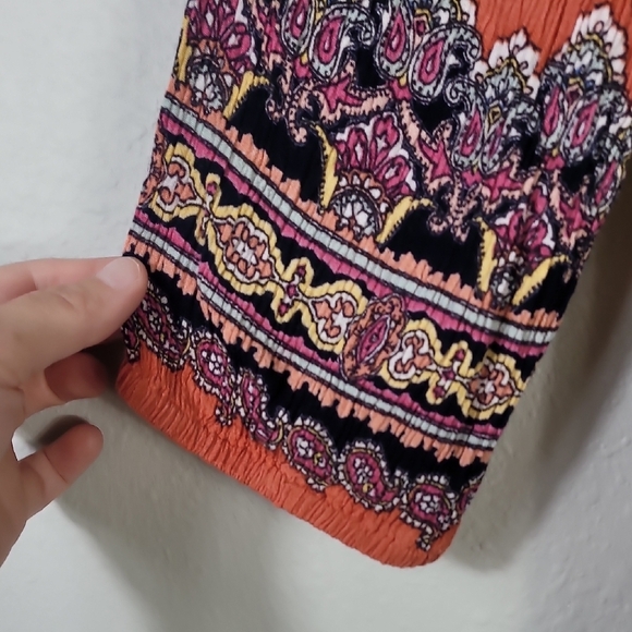 Bila Paisley Print Hippie Boho Tunic Top Shirt Size L Flowy Rayon Crinkle V Neck - Picture 4 of 13